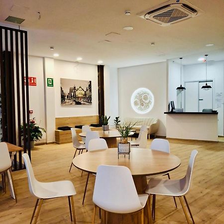 Urban Inn Мадрид Экстерьер фото