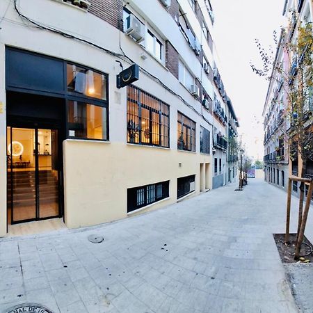 Urban Inn Мадрид Экстерьер фото