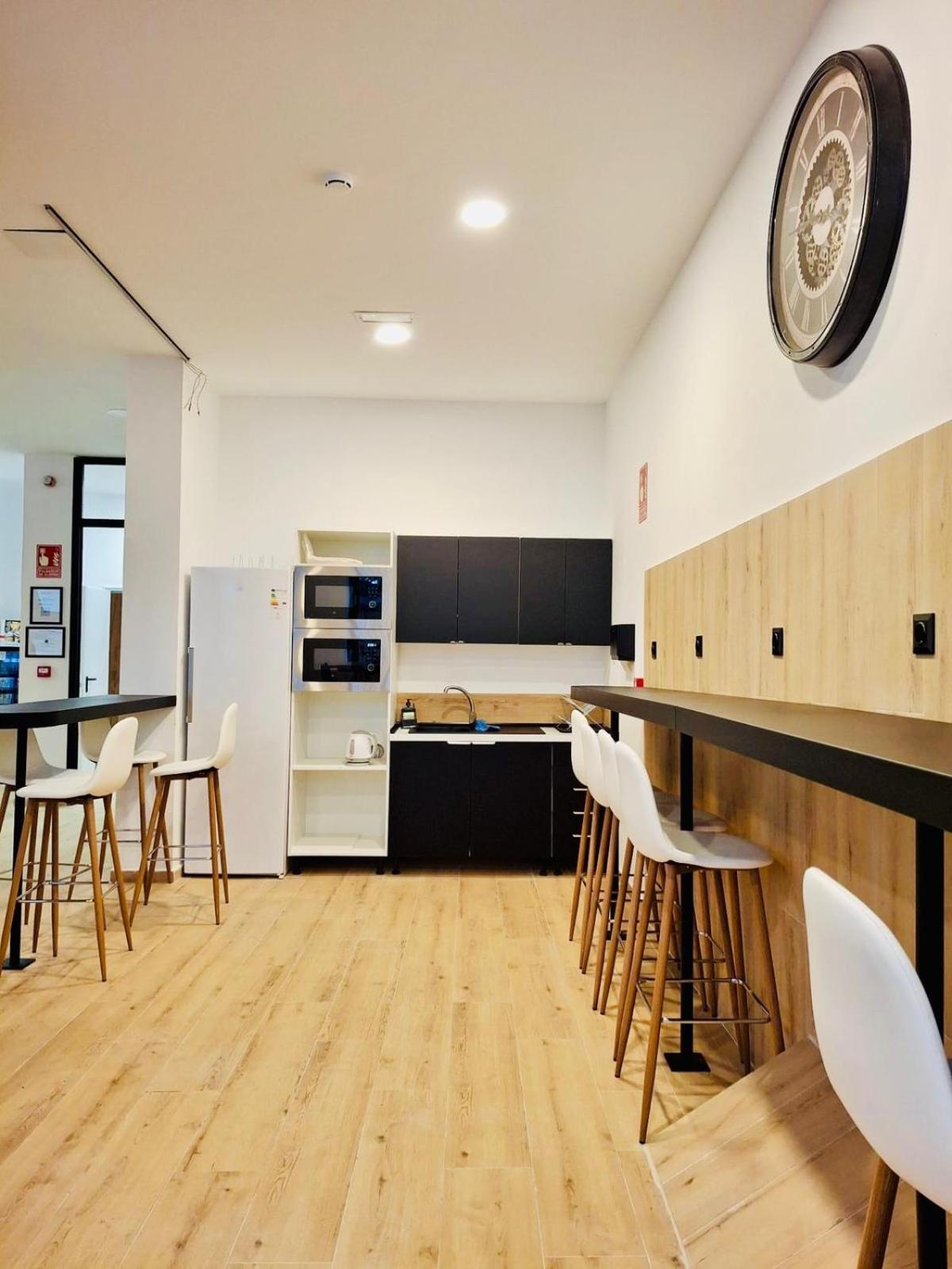 Urban Inn Мадрид Экстерьер фото