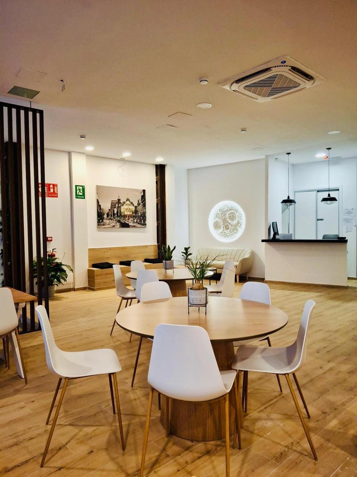 Urban Inn Мадрид Экстерьер фото