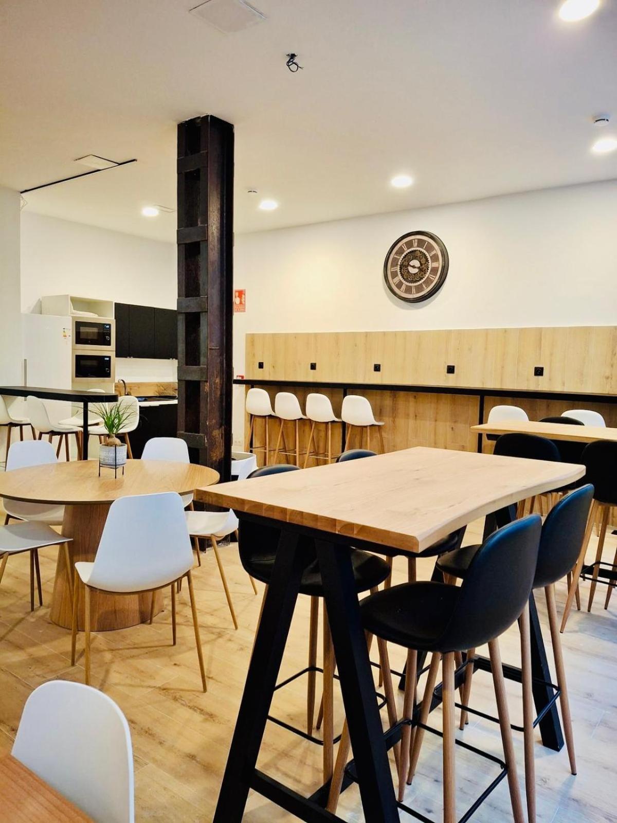 Urban Inn Мадрид Экстерьер фото