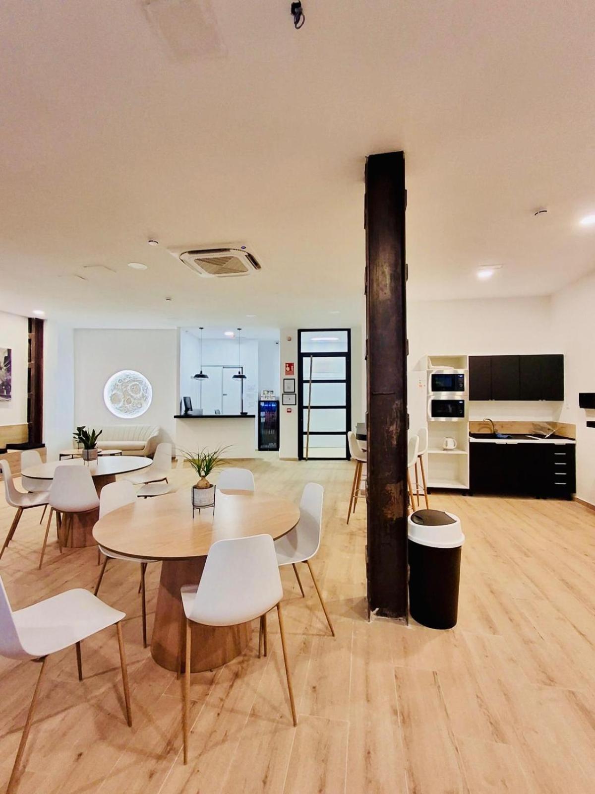 Urban Inn Мадрид Экстерьер фото