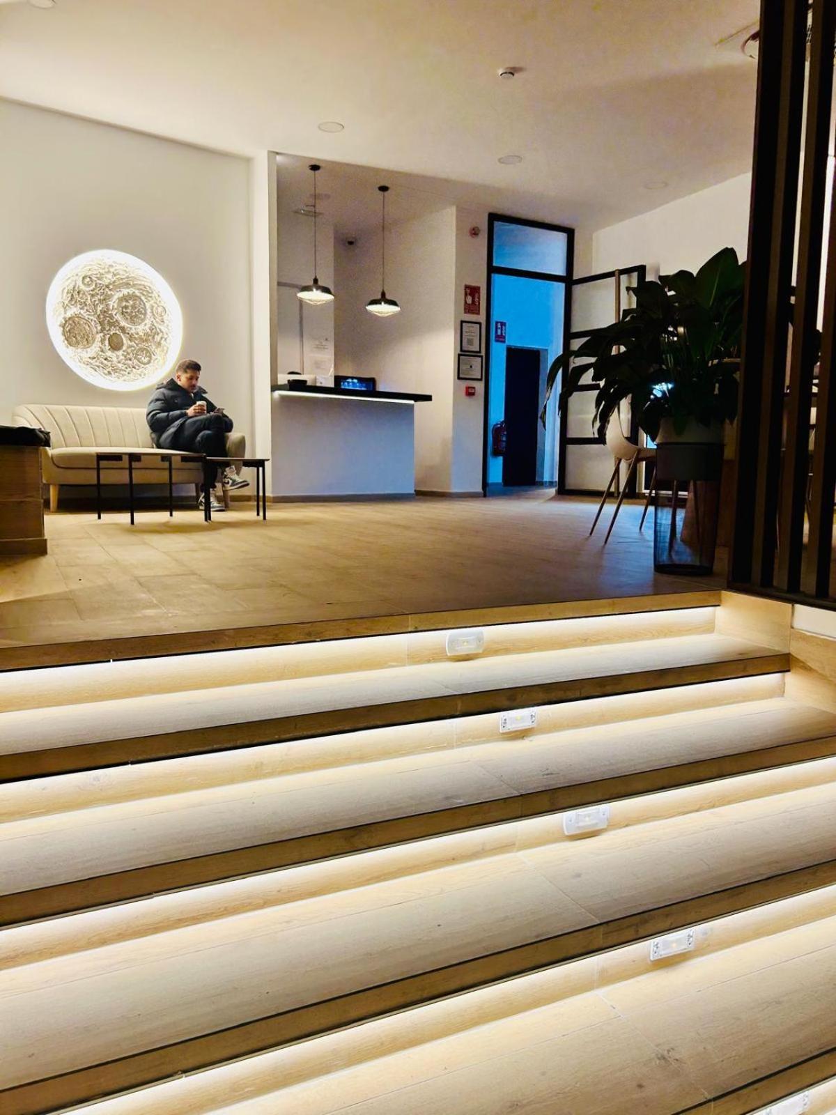 Urban Inn Мадрид Экстерьер фото