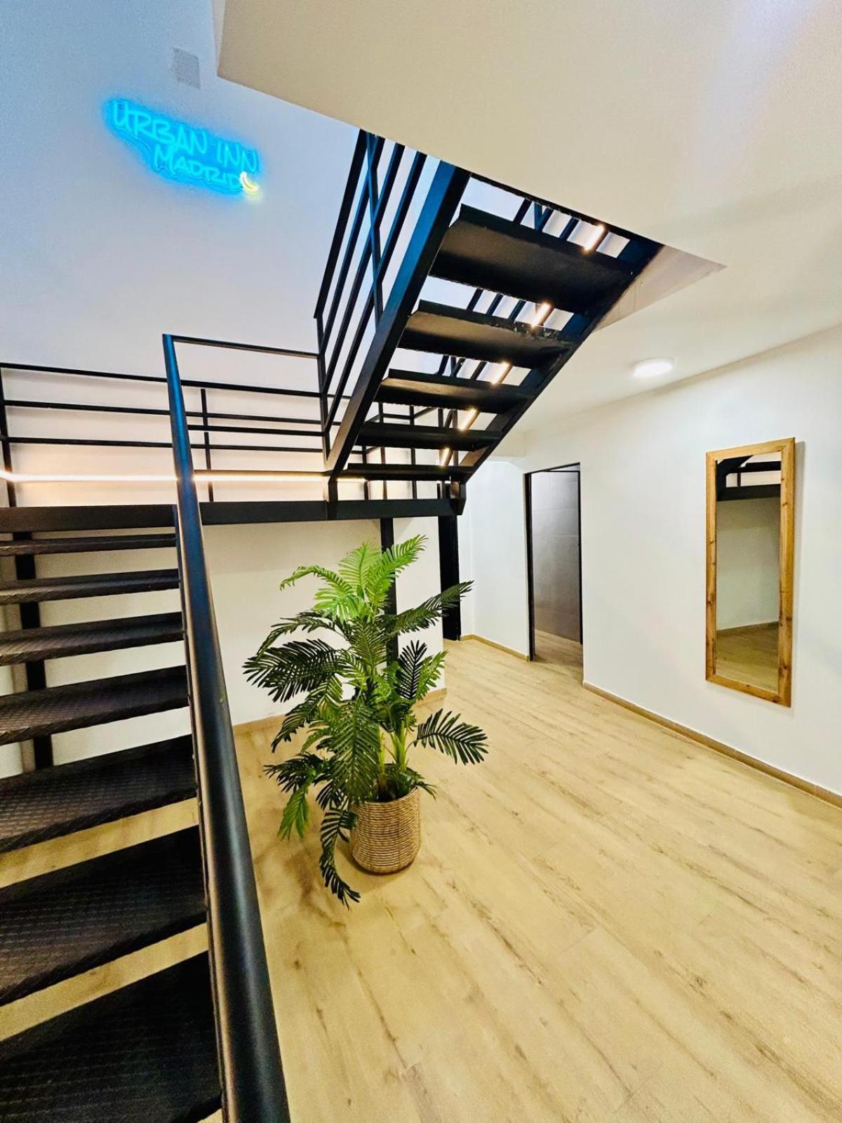 Urban Inn Мадрид Экстерьер фото