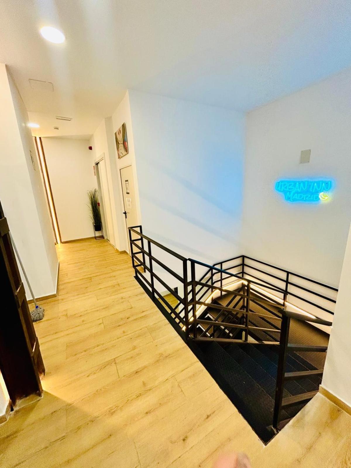 Urban Inn Мадрид Экстерьер фото