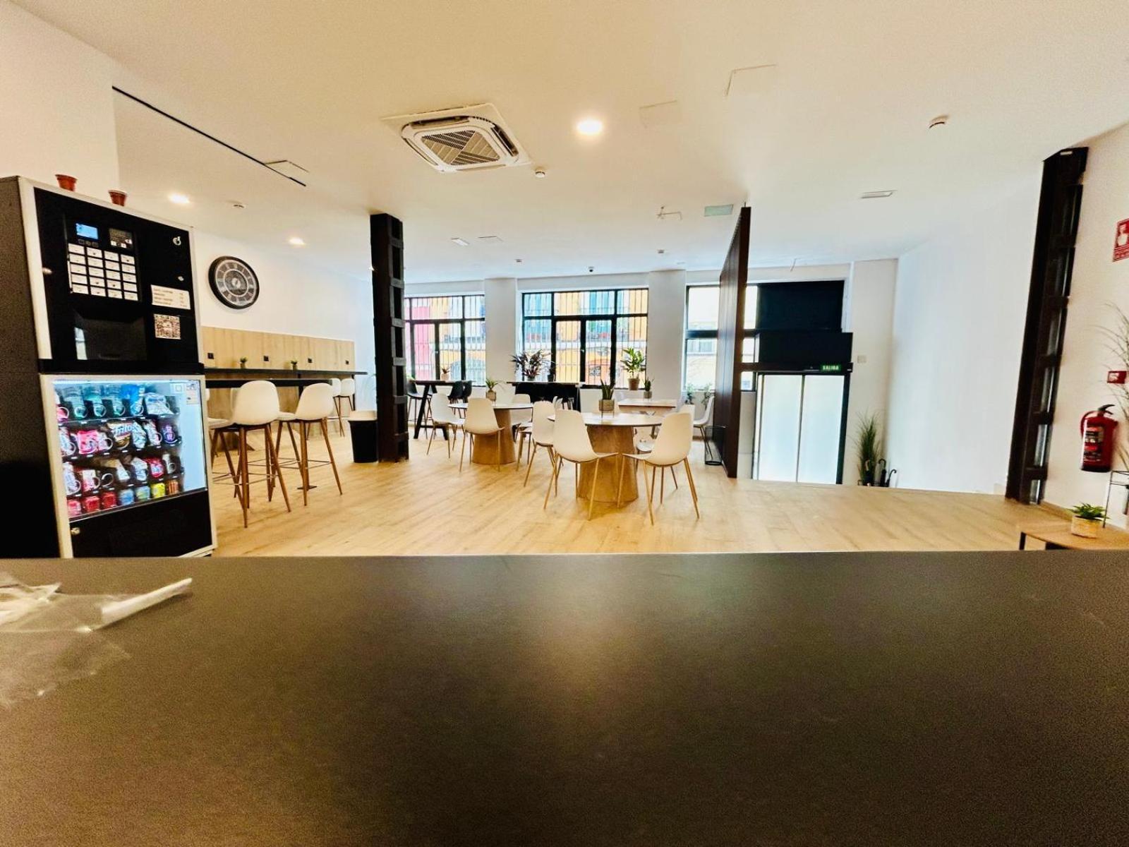 Urban Inn Мадрид Экстерьер фото