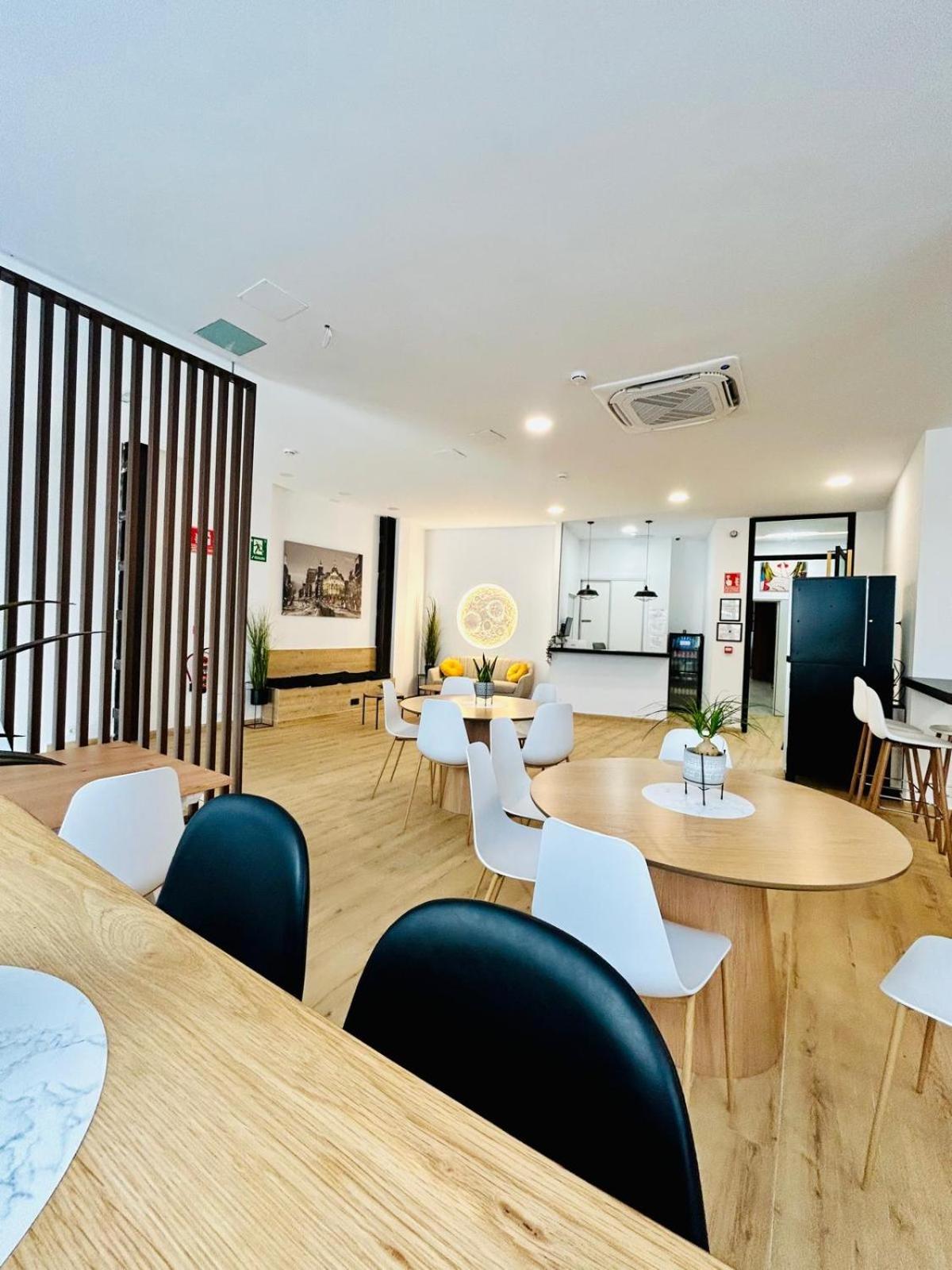 Urban Inn Мадрид Экстерьер фото